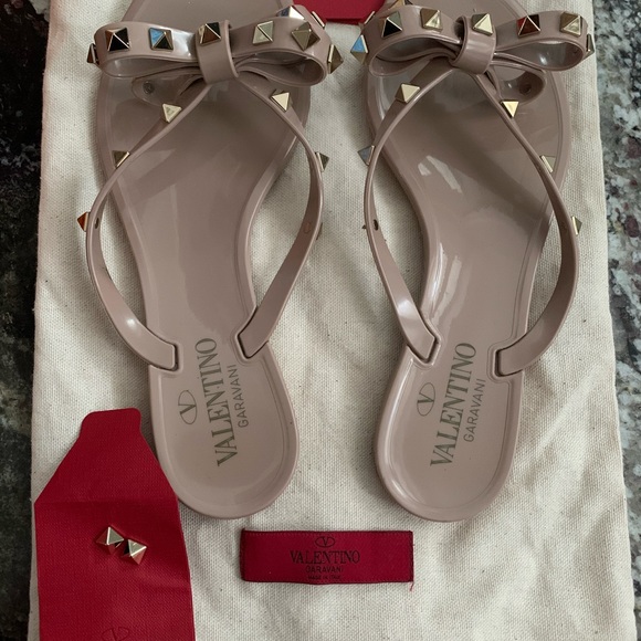 ❌SOLD❌Valentino sandal - Picture 3 of 3